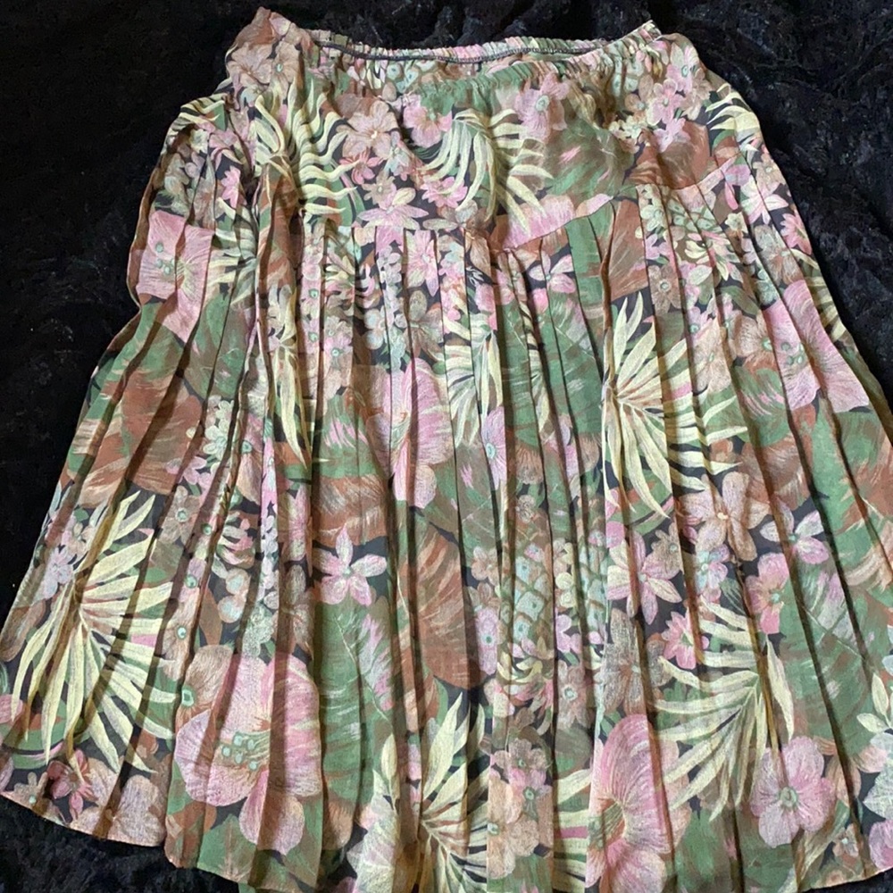 floral vintage skirt SIZE 22 1/2
